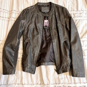 Sebby collection gray faux leather jacket